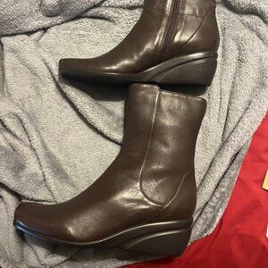 Nine West Size 9 Daybrook Leather Boots -  never worn